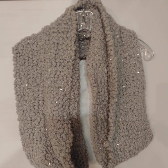 Maurices SUPER SOFT scarf - Picture 6 of 7